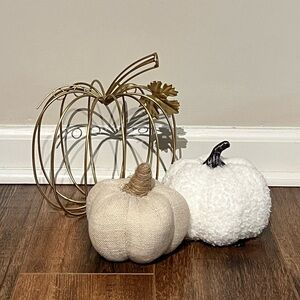 3-pack of pumpkins NWOT